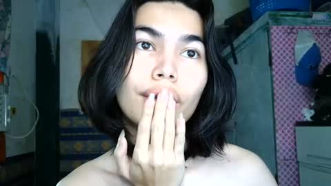asian_babyboi online show from July 12, 1:51 am