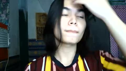 asian_babyboi online show from July 16, 10:43 am