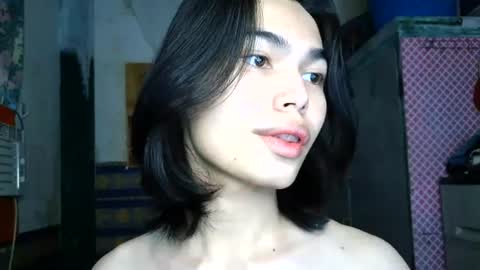 asian_babyboi online show from July 18, 3:38 pm