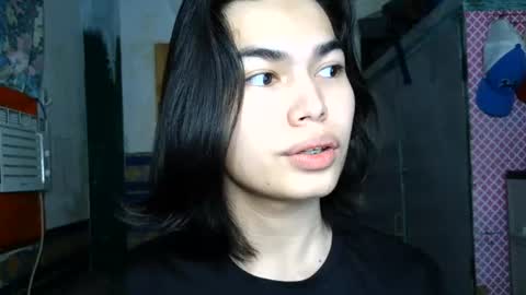 asian_babyboi online show from July 22, 4:32 pm