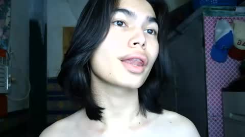 asian_babyboi online show from July 27, 8:49 pm