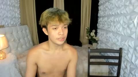 asian_blakefoster online show from June 12, 2:43 am