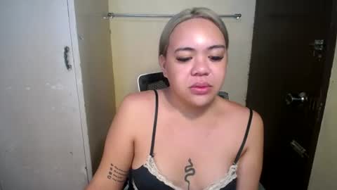 Snapshot of asian_bunnyx69 chatting on June 20, 3:42 am Asia online show from June 20, 3:42 am