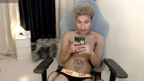 Snapshot of asian_cumsawyer chatting on December 20, 1:14 am bigload CUM take me private show or passwordshow online show from December 20, 1:14 am