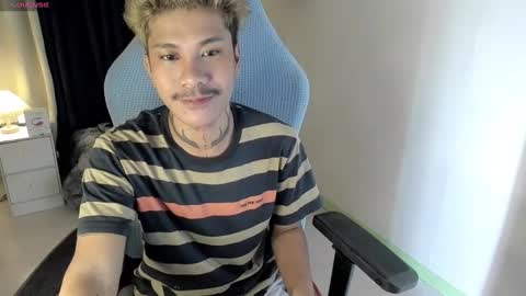 Snapshot of asian_cumsawyer chatting on December 27, 3:42 am bigload CUM take me private show or passwordshow online show from December 27, 3:42 am