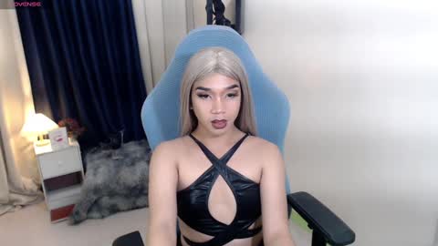Snapshot of asian_epitome chatting on December 9, 7:39 pm sweet evony cumshowandprivateshow online show from December 9, 7:39 pm