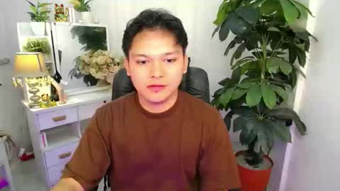 asian_handsomexx online show from November 5, 12:27 pm