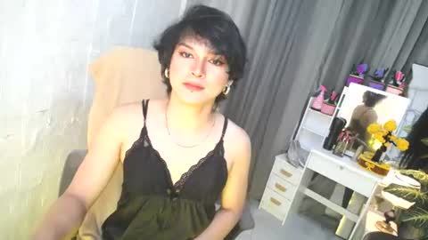 asian_handsomexx online show from June 25, 9:47 am
