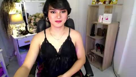 asian_handsomexx online show from June 26, 3:11 am
