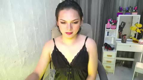 asian_handsomexx online show from July 27, 11:06 am