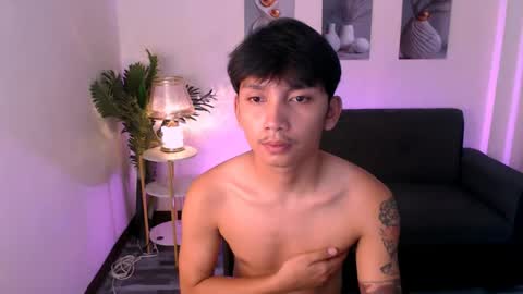 asian_hugedickx online show from July 31, 5:12 pm