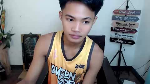 asian_lover05 online show from October 9, 3:32 pm