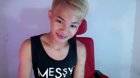 Snapshot of asian_lover05 chatting on May 4, 4:36 pm asian_lover05 online show from May 4, 4:36 pm
