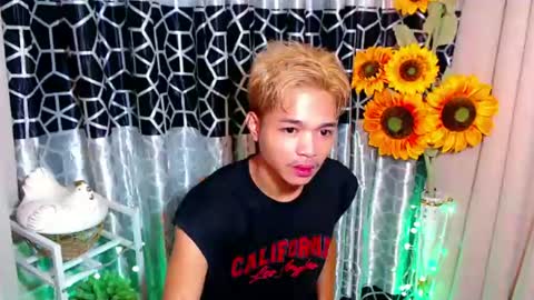 Snapshot of asian_mjxx chatting on June 29, 2:07 am cCALL ME MJ online show from June 29, 2:07 am