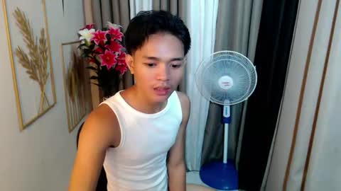 Snapshot of asian_mjxx chatting on July 22, 7:33 am cCALL ME MJ online show from July 22, 7:33 am