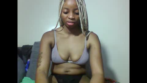 Asia online show from November 30, 7:18 pm