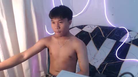 Snapshot of asian_prince_of_cock chatting on September 26, 12:09 pm Prince online show from September 26, 12:09 pm