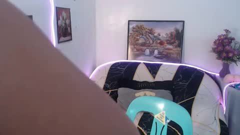 Snapshot of asian_prince_of_cock chatting on September 29, 7:35 am Prince online show from September 29, 7:35 am