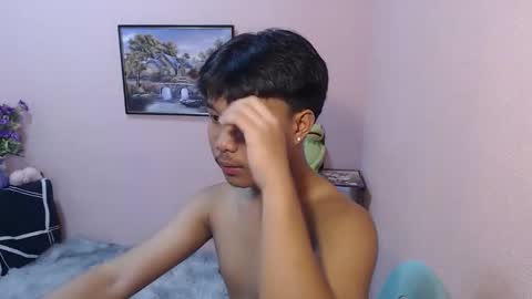 Snapshot of asian_prince_of_cock chatting on October 18, 8:15 am Prince online show from October 18, 8:15 am