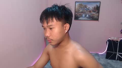 Snapshot of asian_prince_of_cock chatting on November 9, 5:39 am Prince online show from November 9, 5:39 am