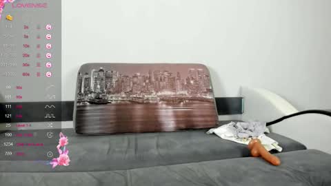 Snapshot of asian_pussy1 chatting on October 7, 4:15 pm asian_pussy1 online show from October 7, 4:15 pm