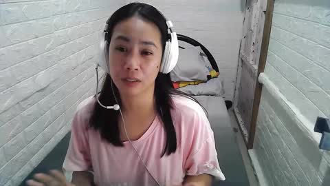 Trixie online show from February 6, 4:14 pm
