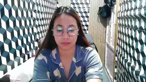Trixie online show from April 16, 9:10 am