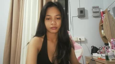 asian_trish online show from November 15, 10:37 pm