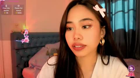 candy online show from March 8, 7:27 am