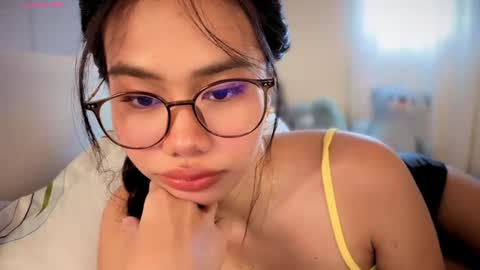 candy online show from April 4, 2:21 am