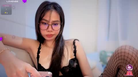 candy online show from April 9, 2:22 am