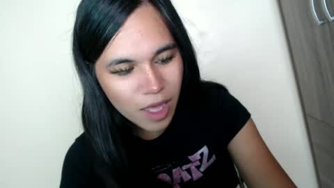 Snapshot of asianblk_barbiedoll chatting on May 21, 1:34 am asianblk_barbiedoll online show from May 21, 1:34 am