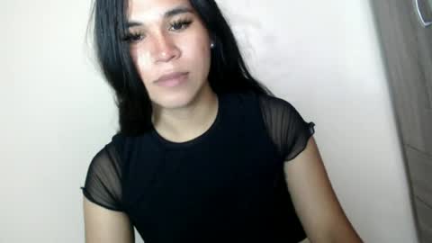Snapshot of asianblk_barbiedoll chatting on May 25, 2:06 am asianblk_barbiedoll online show from May 25, 2:06 am