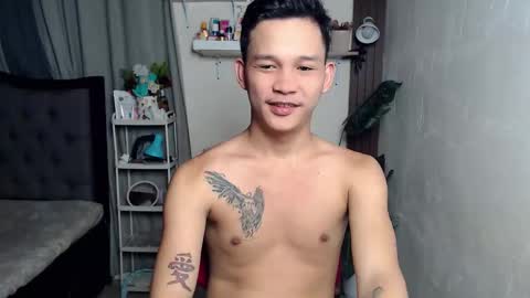 Snapshot of asianboycock14 chatting on April 3, 8:01 am asianboycock14 online show from April 3, 8:01 am