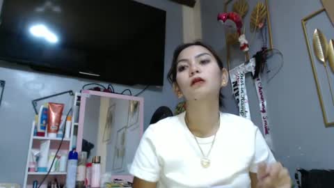 Snapshot of asiancharlotte chatting on December 21, 8:18 am asian charlotte online show from December 21, 8:18 am