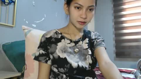 Snapshot of asiancharlotte chatting on February 13, 6:09 am asian charlotte online show from February 13, 6:09 am