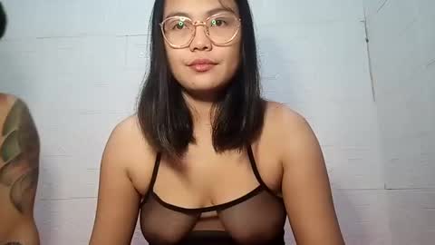 Snapshot of asiancoupleph chatting on December 3, 7:22 pm asiancoupleph online show from December 3, 7:22 pm