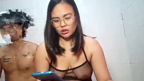 Snapshot of asiancoupleph chatting on January 28, 7:11 am asiancoupleph online show from January 28, 7:11 am