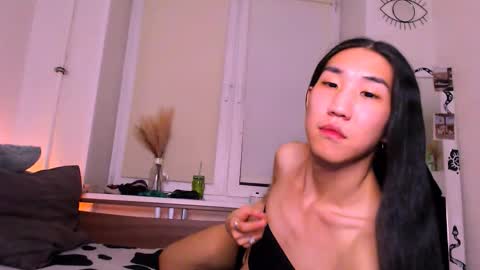 asiancvnt online show from January 18, 10:57 pm