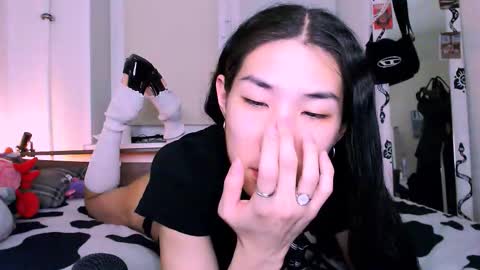 asiancvnt online show from February 16, 10:06 pm