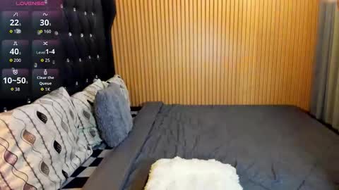 VICTORIA SCOTT online show from November 23, 7:08 am