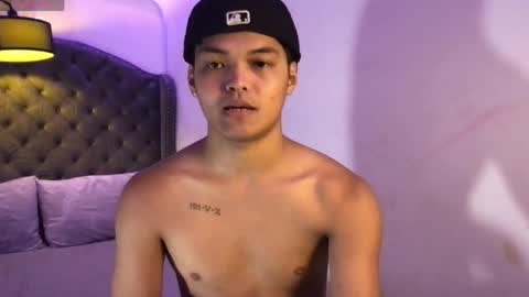 VICTORIA SCOTT online show from April 18, 3:16 pm