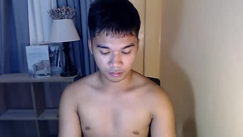 asianhunk_jamesx online show from October 22, 4:07 pm