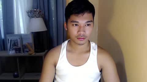 asianhunk_jamesx online show from November 9, 5:28 am