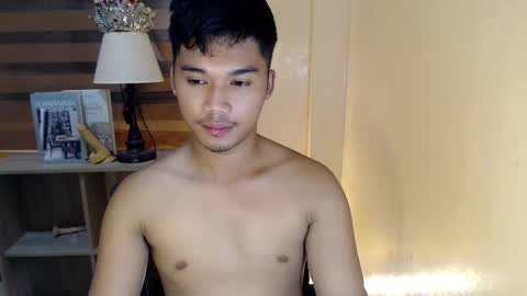 asianhunk_jamesx online show from January 7, 1:35 pm