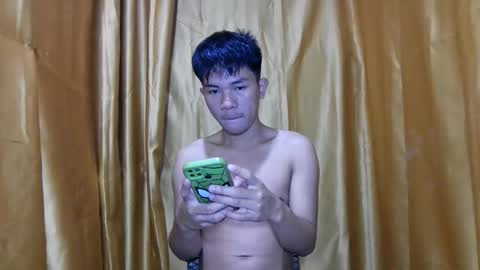Snapshot of asianjay_hunks chatting on November 17, 5:41 pm asianjay_hunks online show from November 17, 5:41 pm