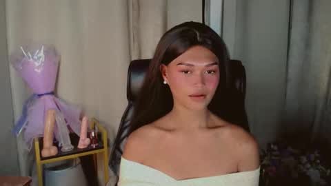 Kianna online show from April 19, 11:42 am