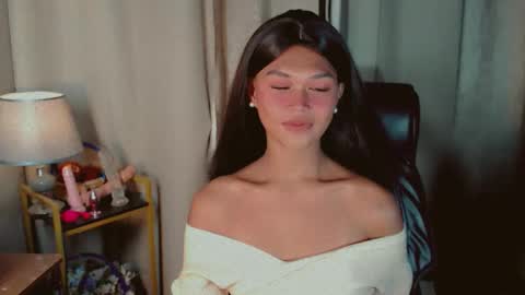 Kianna online show from May 18, 11:27 am