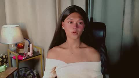 Kianna online show from May 19, 11:49 am