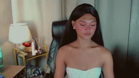 Kianna online show from May 26, 11:28 am
